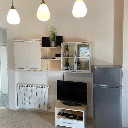 Apartment Gordana Vir Exteriör bild